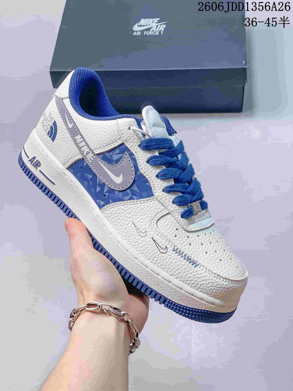 Nike Air Force 1 ’07 Low-Top Sneakers
