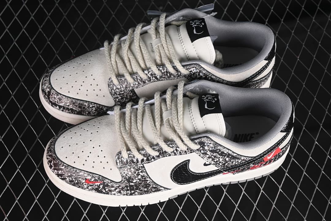 Nike SB Dunk Low Snake Year Black and White YX5066-272