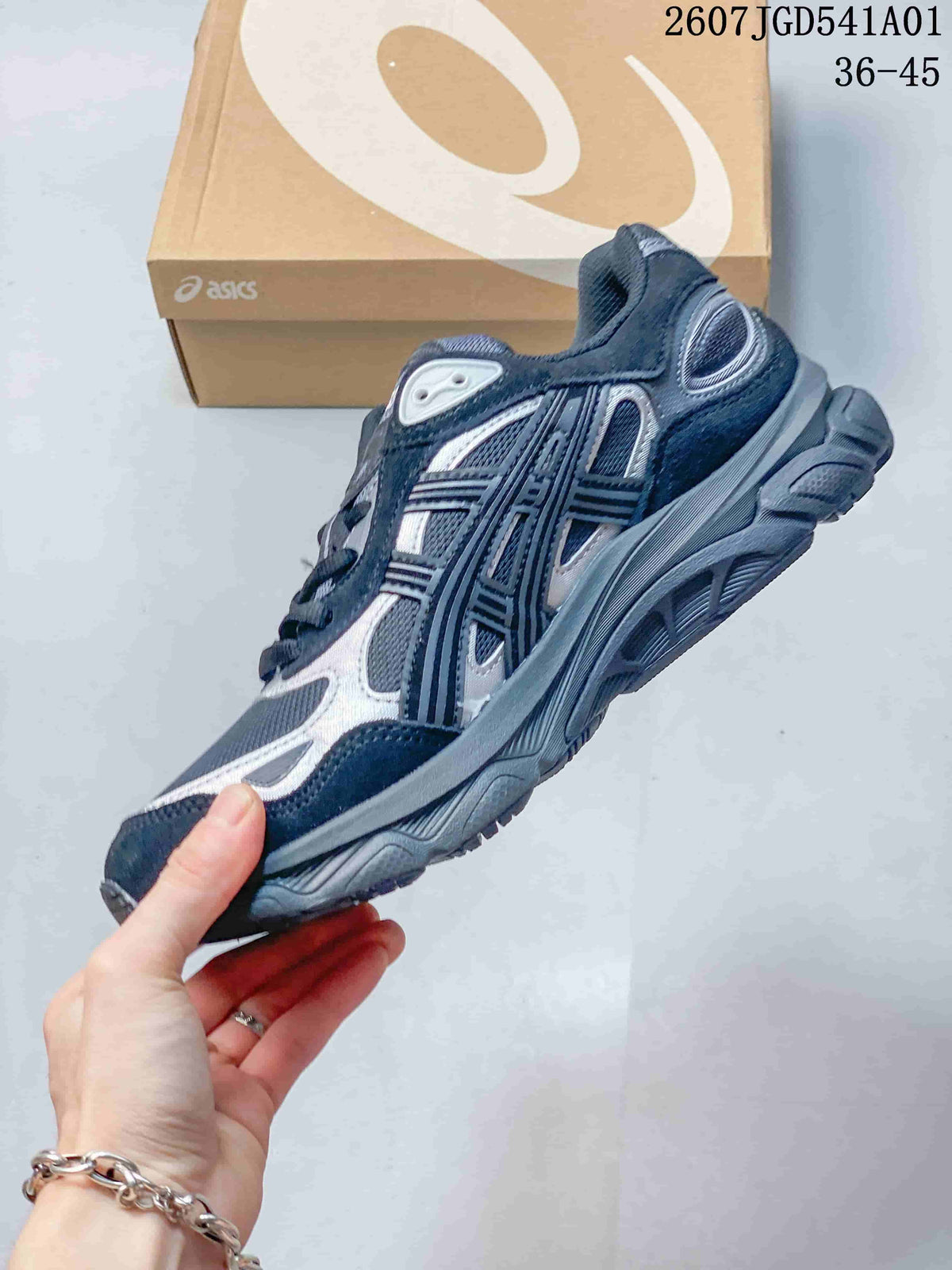 ASICS GEL-NYC 2.0 Sneakers in Navy and Silver