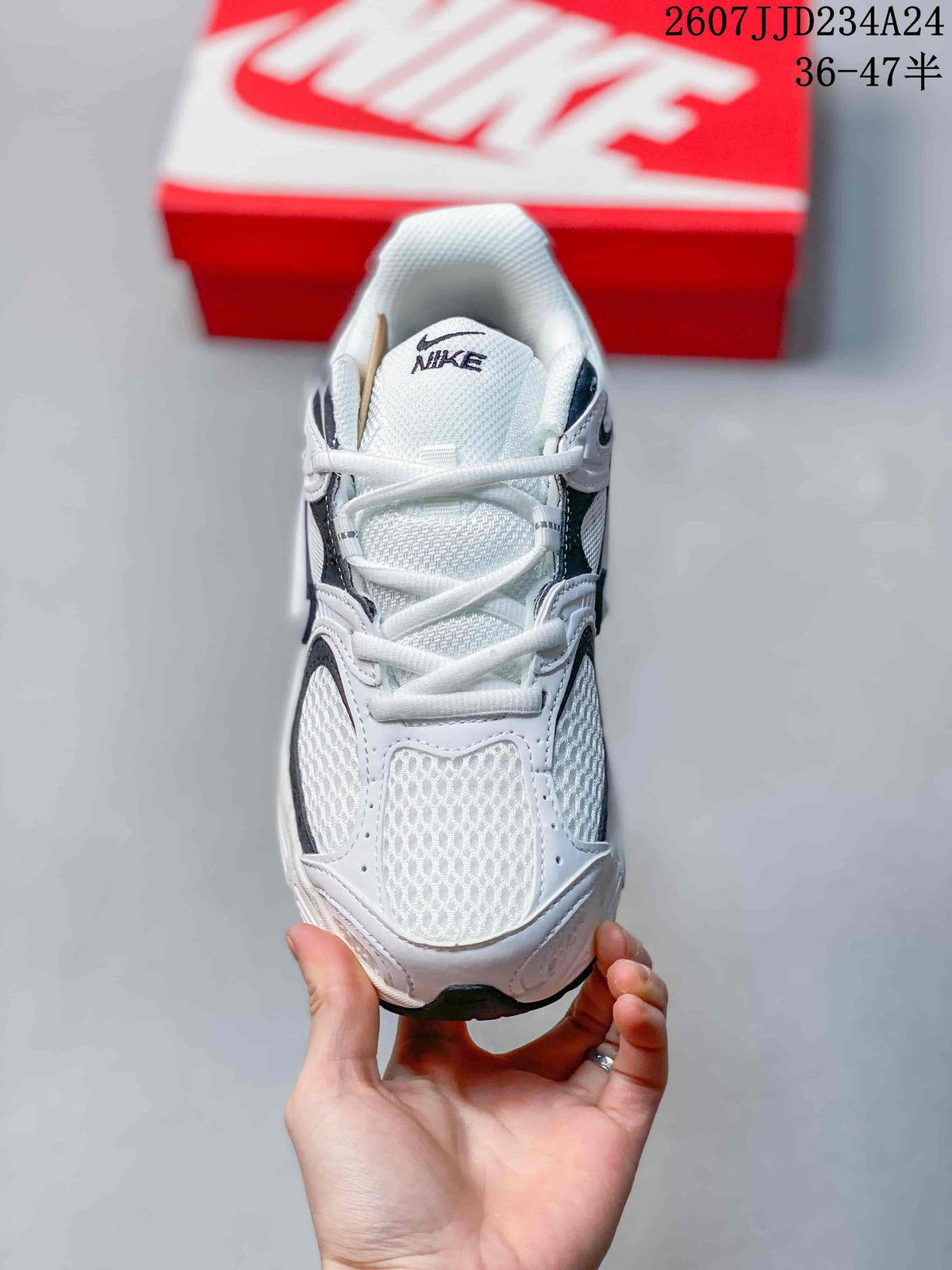 Nike V5 RNR Sneakers White Black 712140RRY