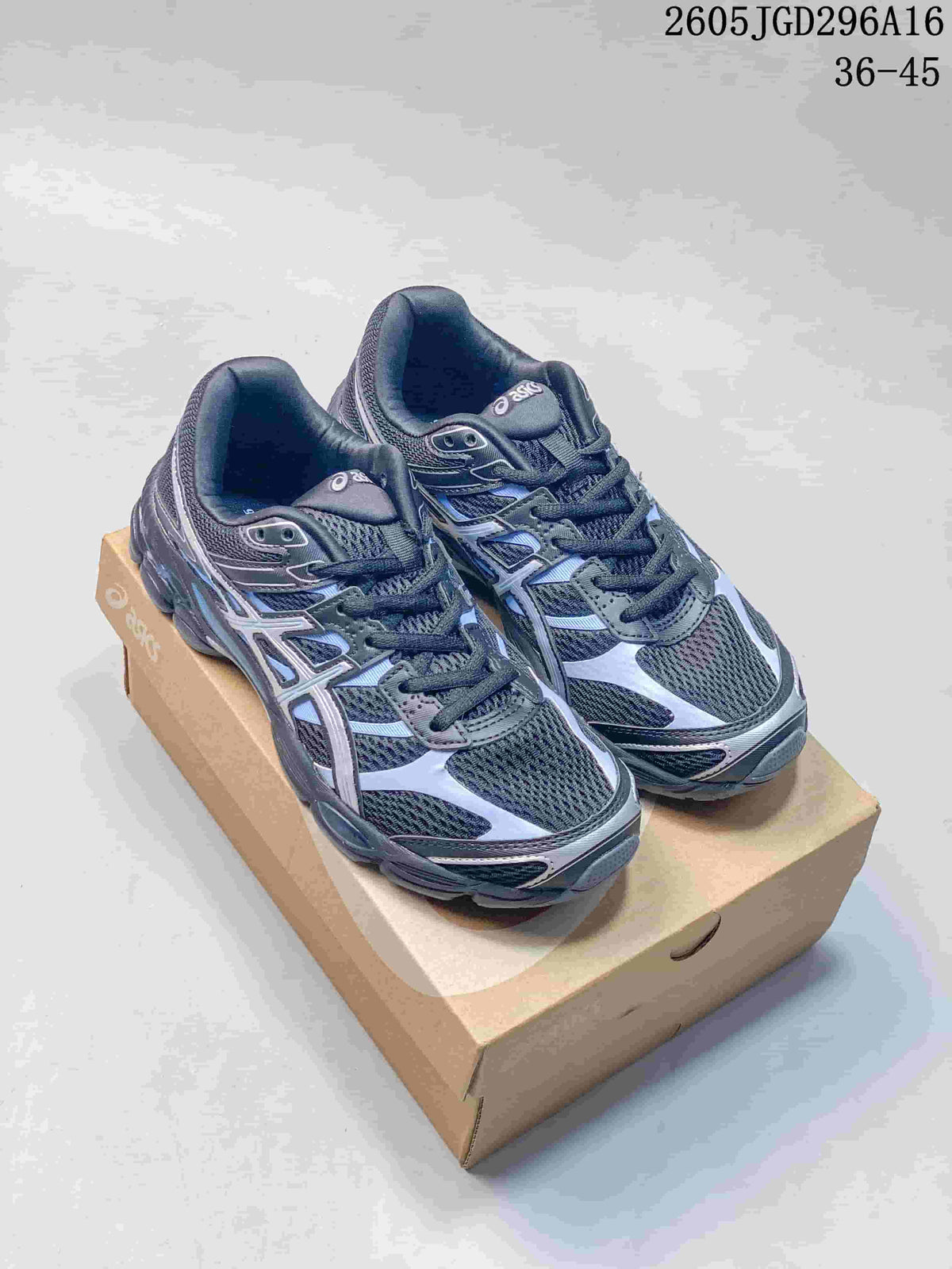 ASICS Gel-Cumulus 16 Sneakers in Charcoal and Silver