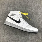 Air Jordan 1 Retro High OG White Grey Dot Sneakers
