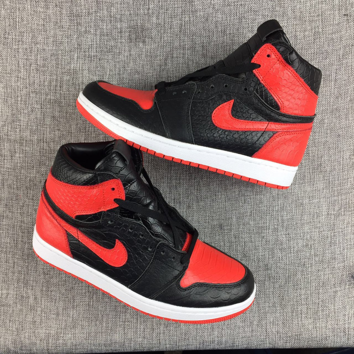 Air Jordan 1 High Black Red Scale-Textured Sneakers