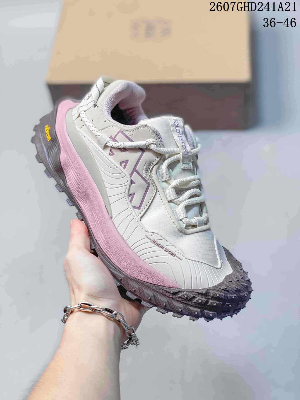 KOLON SPORT LIT CAMP Low-Top Hiking Sneakers 07GHD241A21