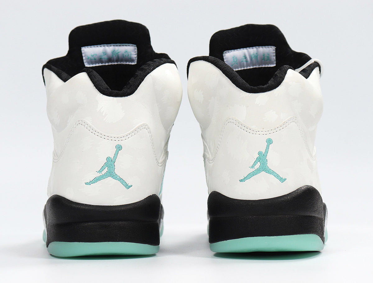 Jordan 4 Retro Sneakers White and Mint CN2932-100