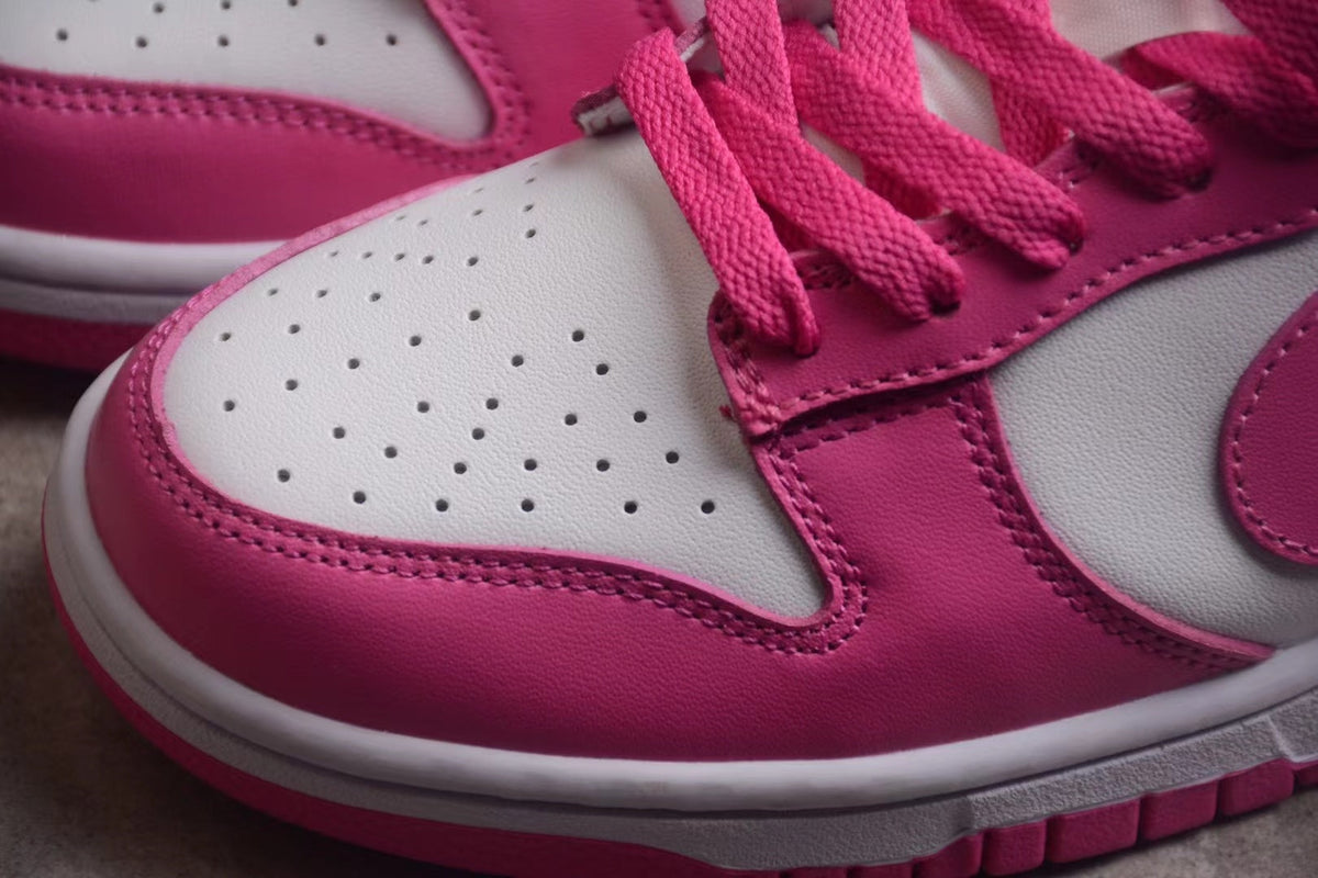 Nike SB Dunk Low Pink FJ0704-100