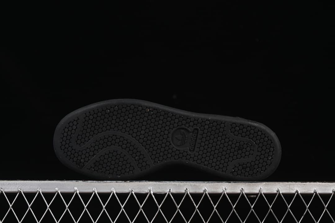Adidas Stan Smith M20327 Black Low-Top Sneakers
