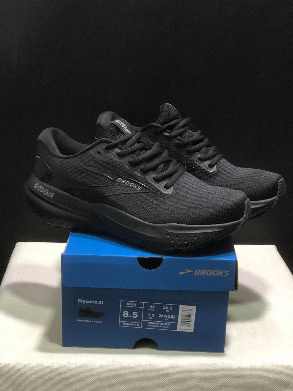 Brooks Glycerin 21 Black Low-Top Running Sneakers