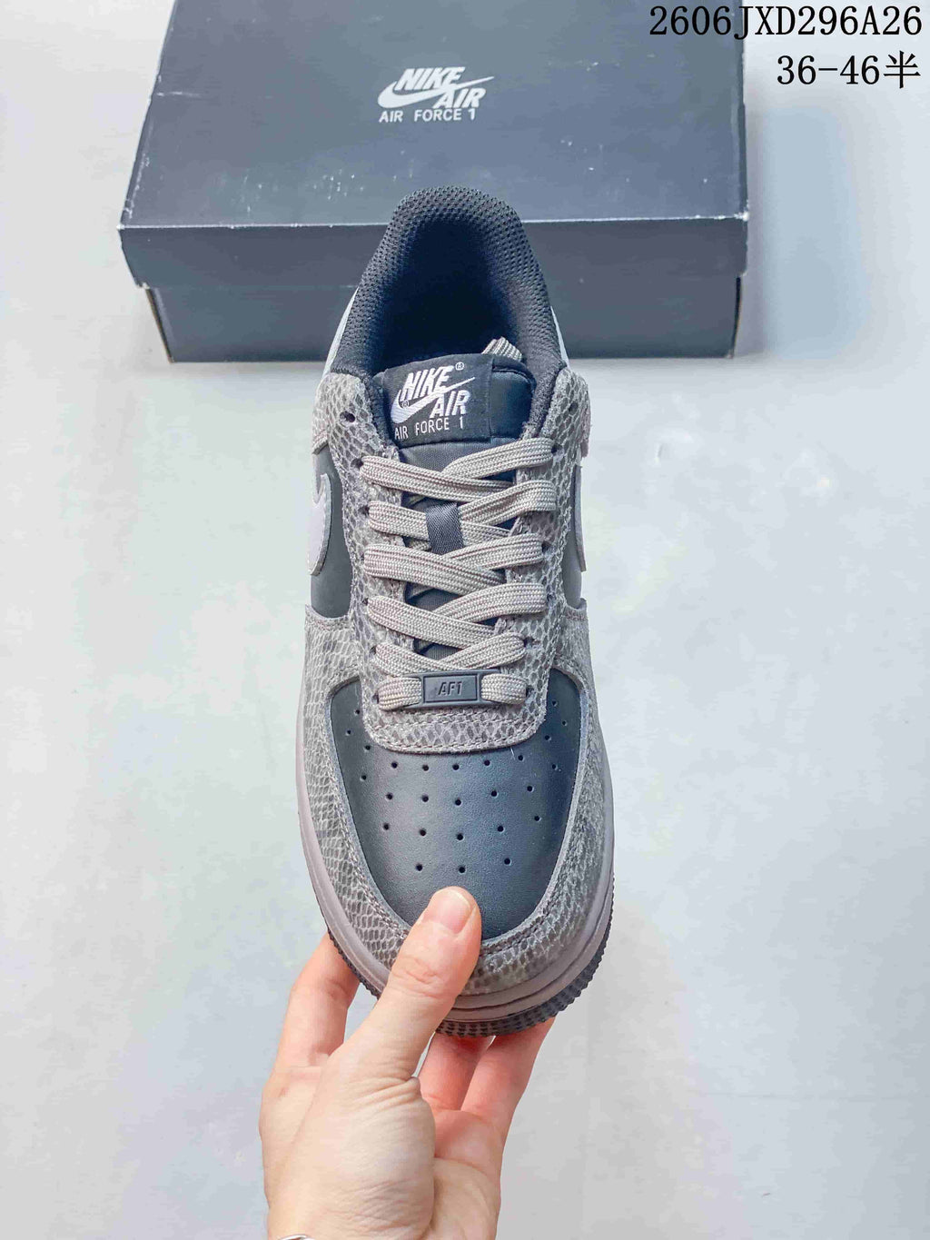 Nike Air Force 1 '07 Low Sneakers in Gray