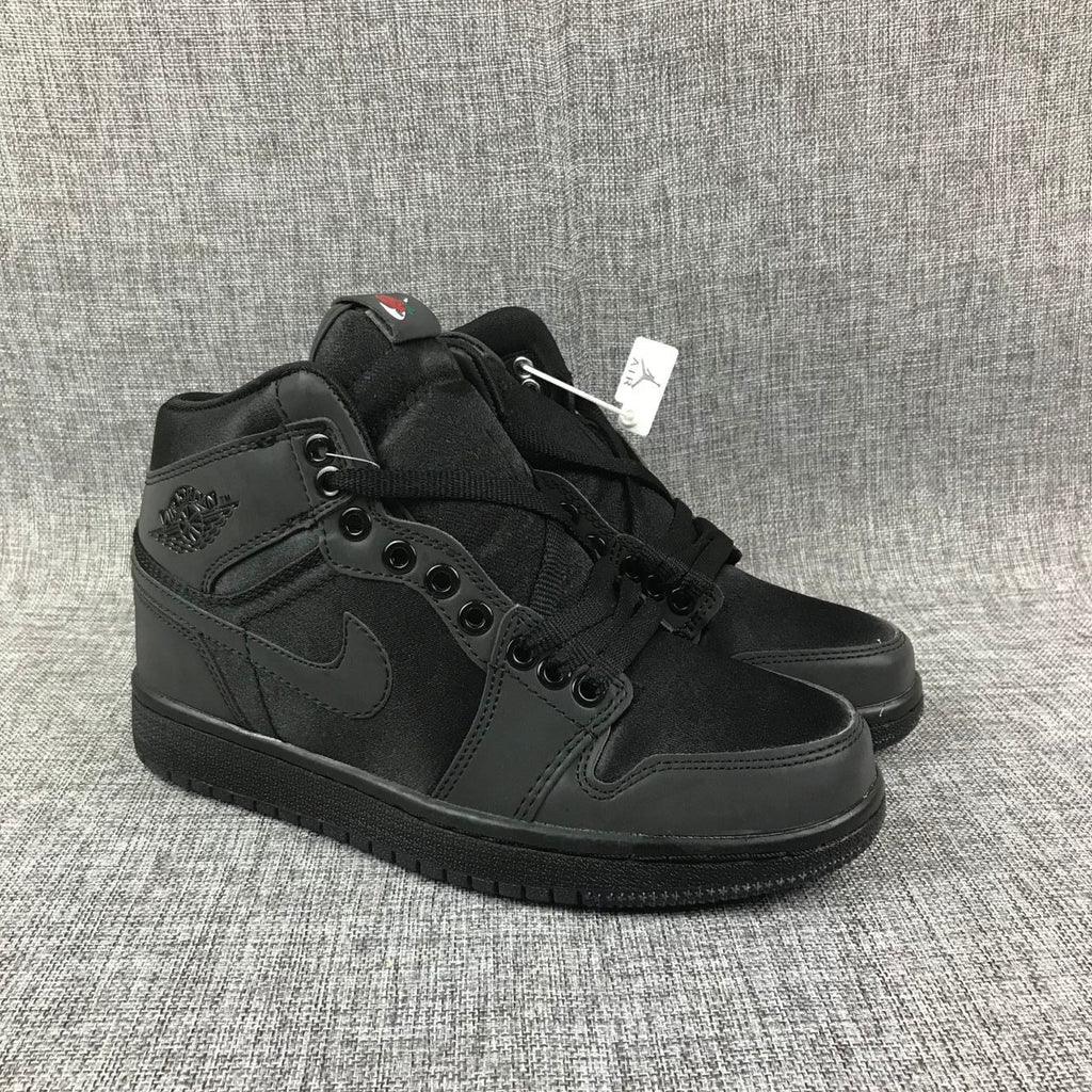 Air Jordan 1 Retro High Black Rose Sneakers