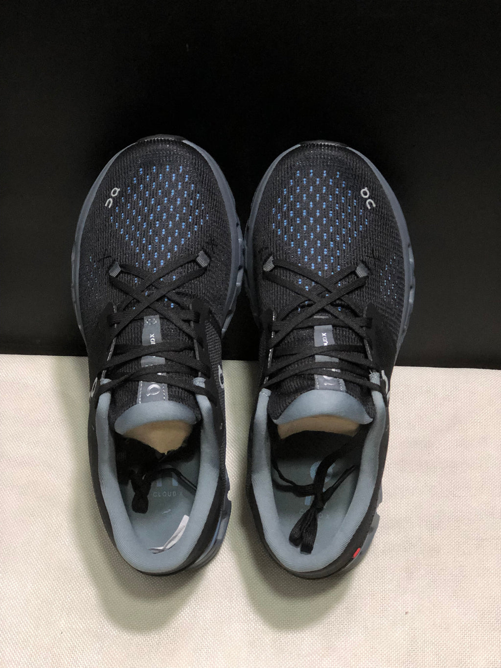 On Cloud X4 Black Blue Low-Top Running Shoes