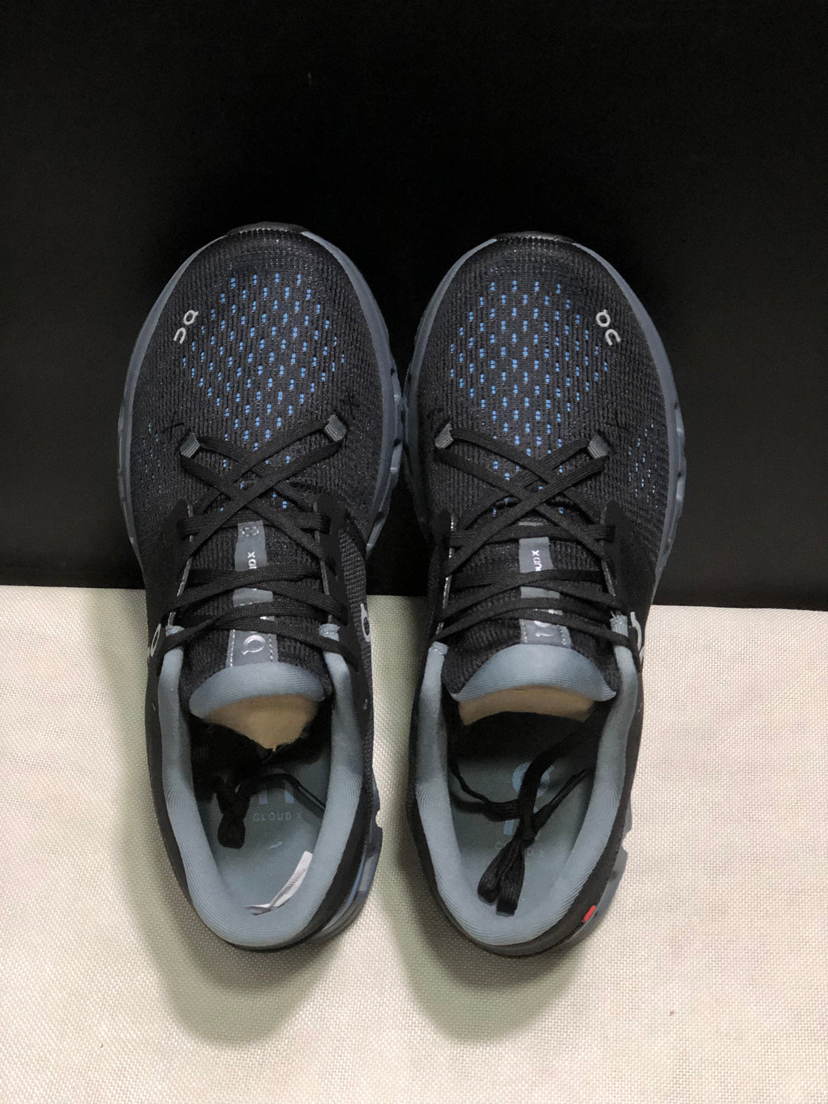 On Cloud X4 Black Blue Low-Top Running Shoes