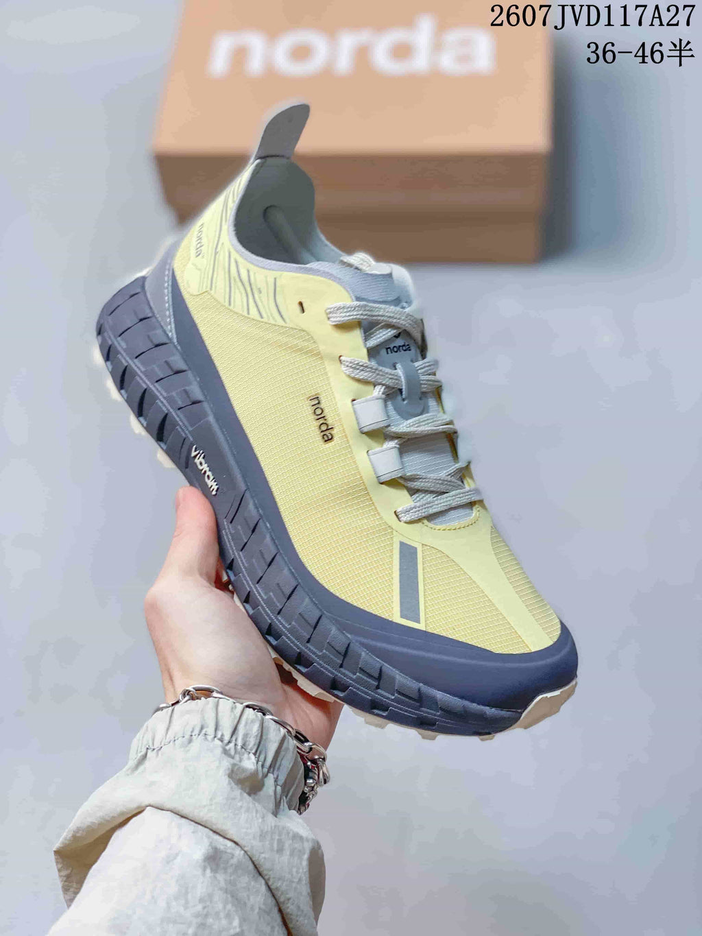 norda 712770UOI Hiking Sneakers Yellow and Gray