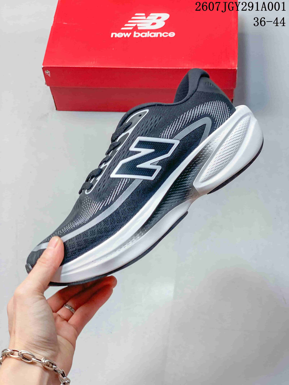 New Balance FuelCell SuperComp Trainer v3 Running Shoes