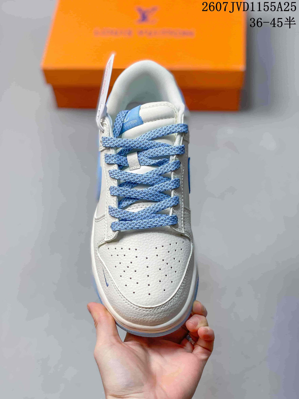 Nike SB Dunk Low Pro White Blue Sneakers 2607JVD1155A25