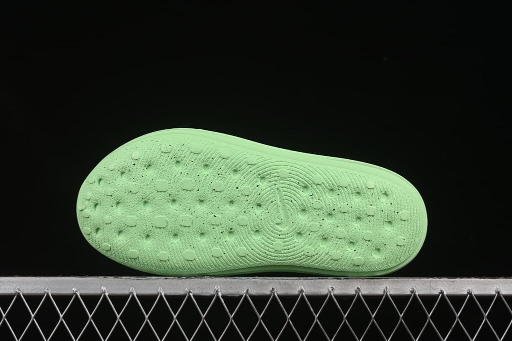 Nike ReactX Rejuven8 Clogs in Light Green HV5062-700