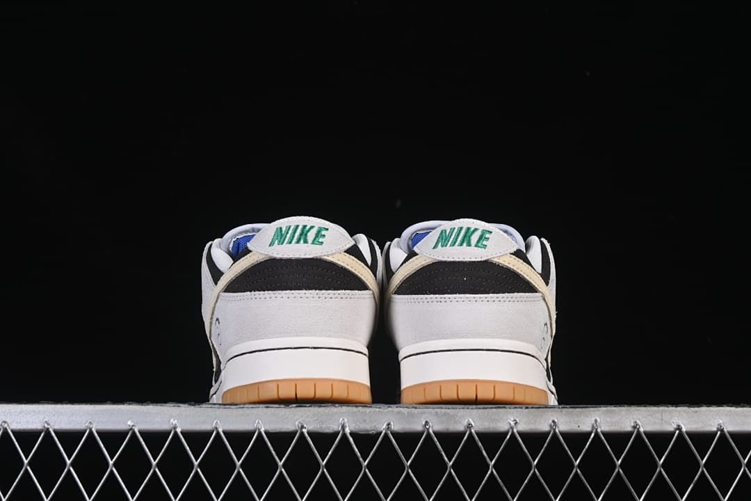 Nike SB Dunk Low Pro Sneakers Black Cream HF3704-001