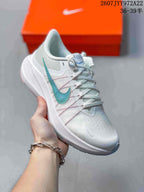 Nike Air Zoom Winflo 8 White Running Sneakers