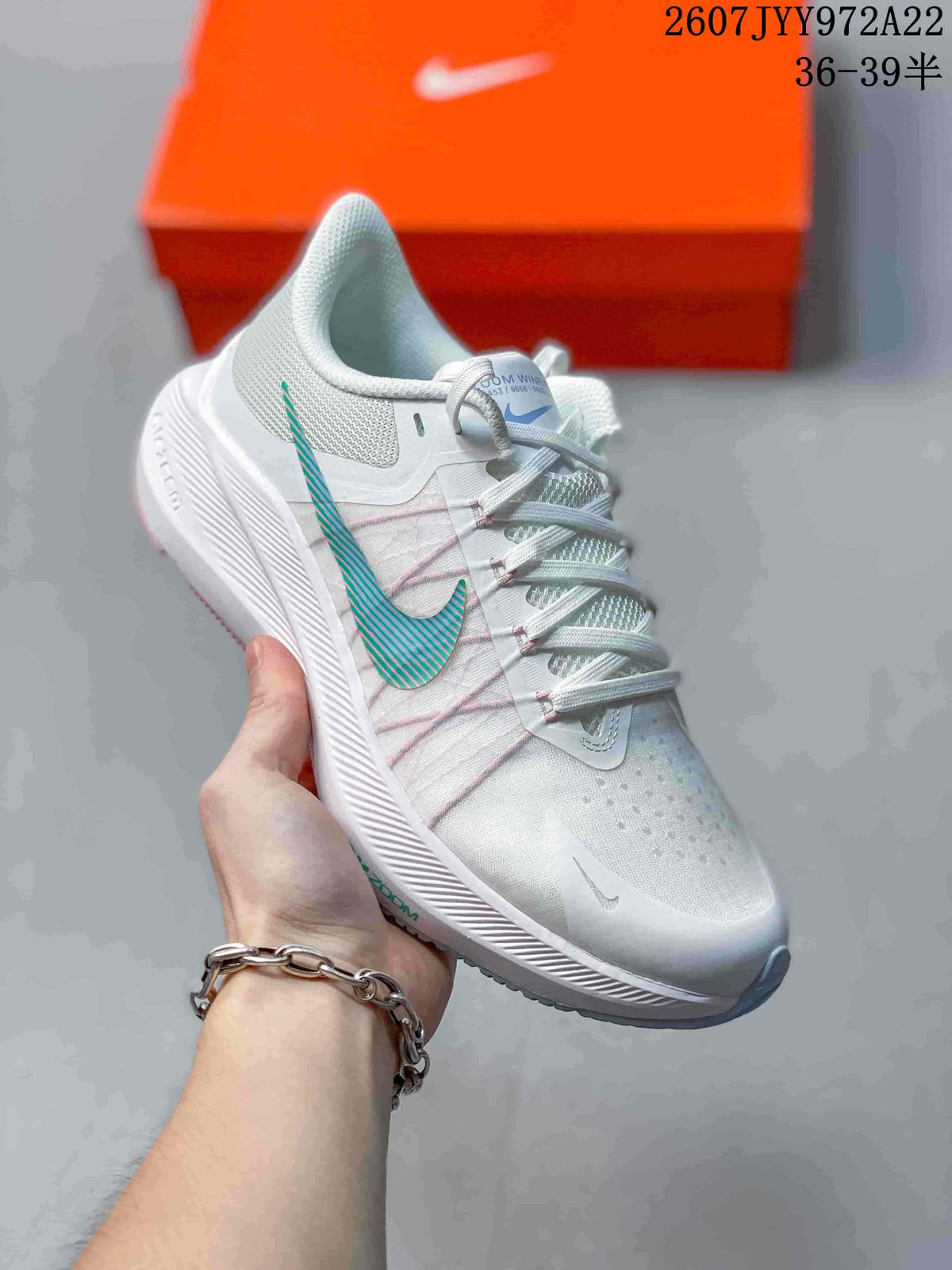 Nike Air Zoom Winflo 8 White Running Sneakers