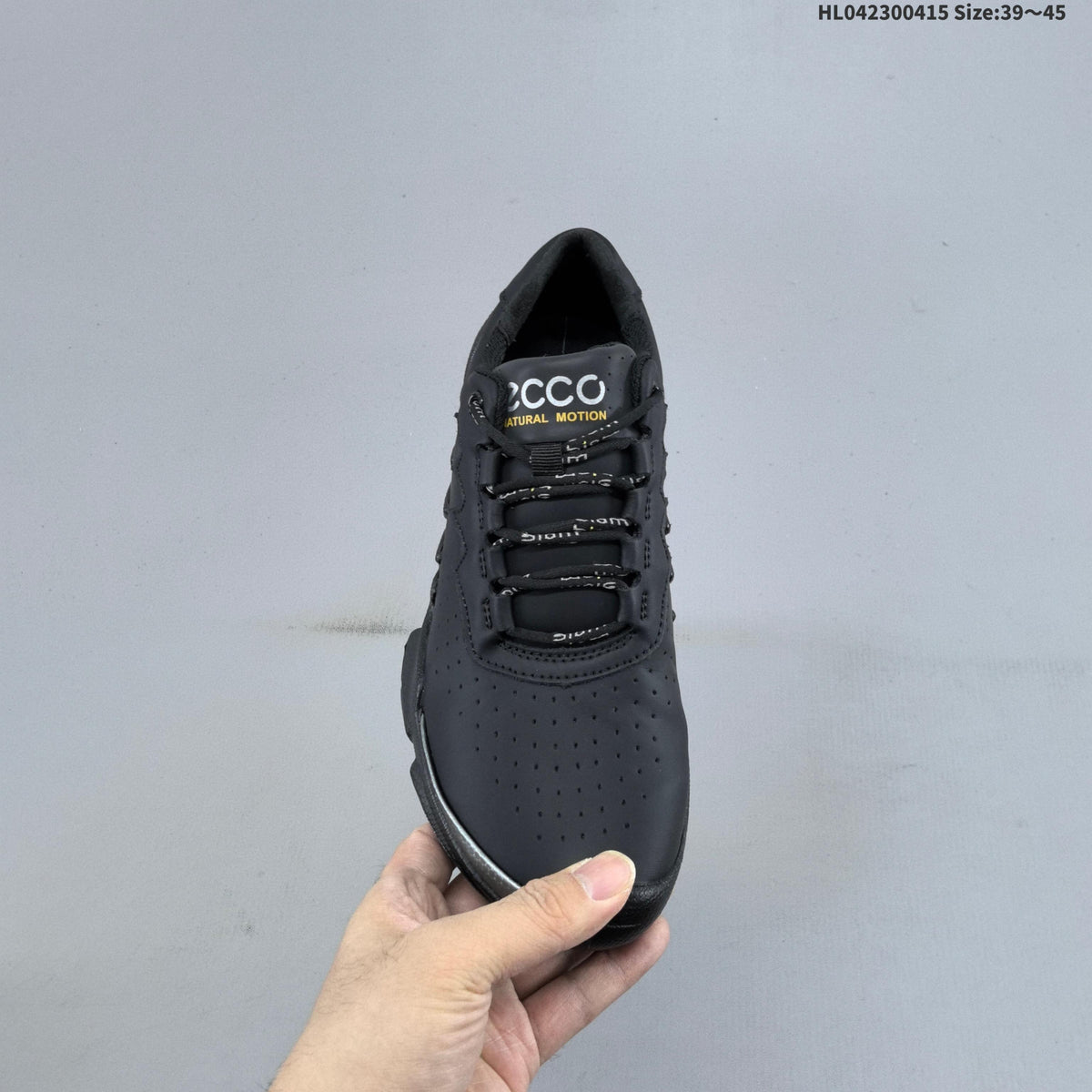 ECCO Men's Black Perforated Lace-Up Sneakers