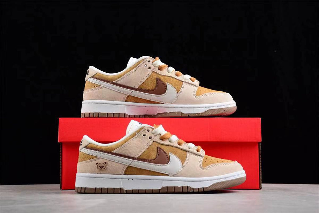 Nike SB Dunk Low DO9457-100 Sneakers