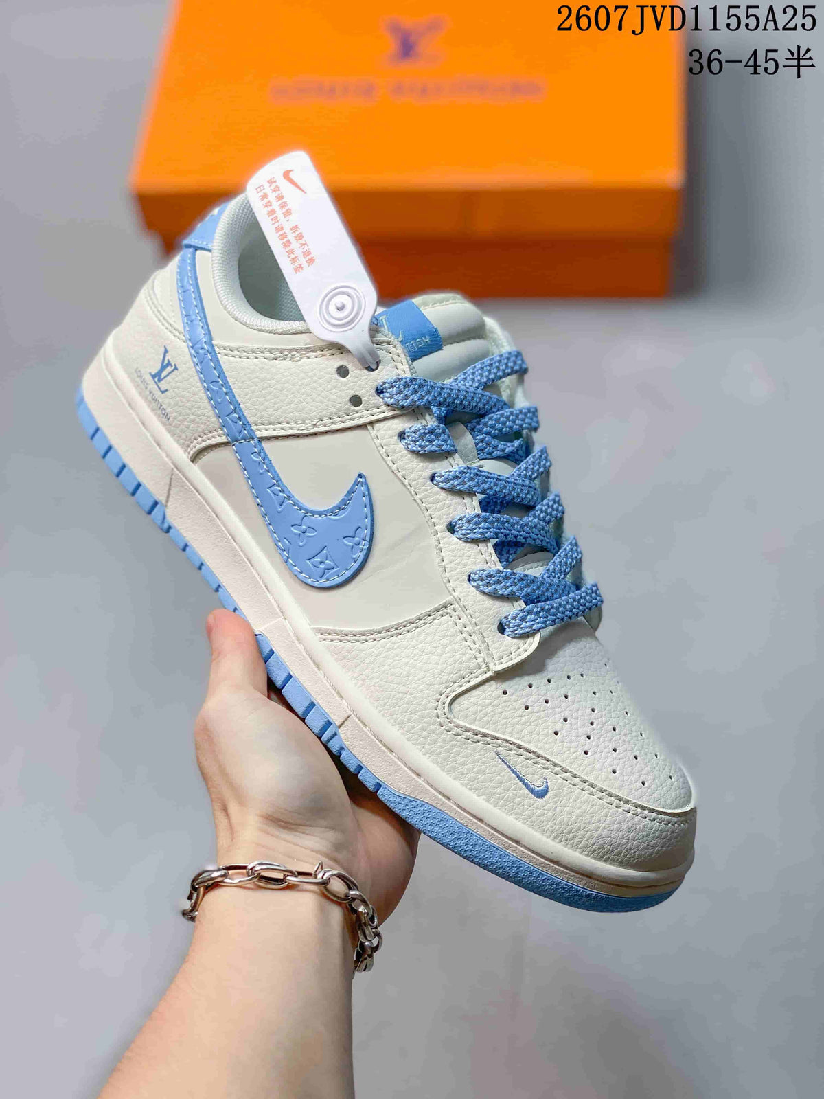 Nike SB Dunk Low Pro White Blue Sneakers 2607JVD1155A25
