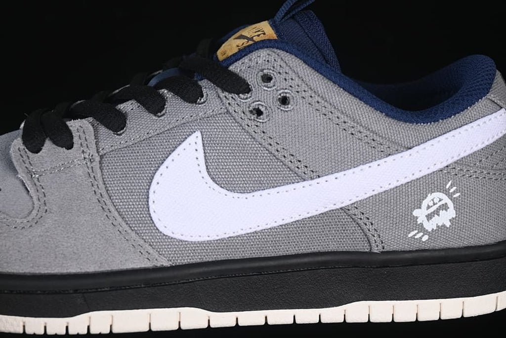 Nike SB Dunk Low Canvas-Panel Sneakers DX6775-400