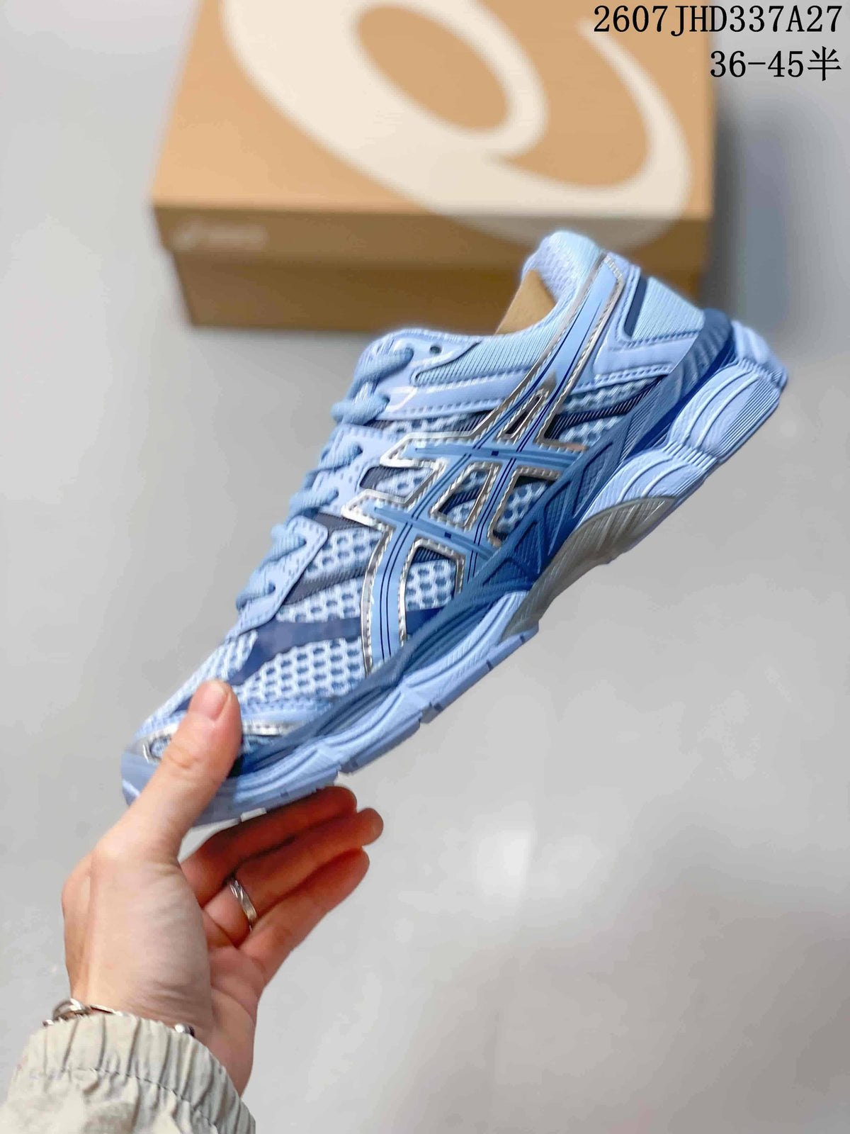 ASICS Gel-Cumulus 16 Sneakers Light Blue Style 2607JHD337A27