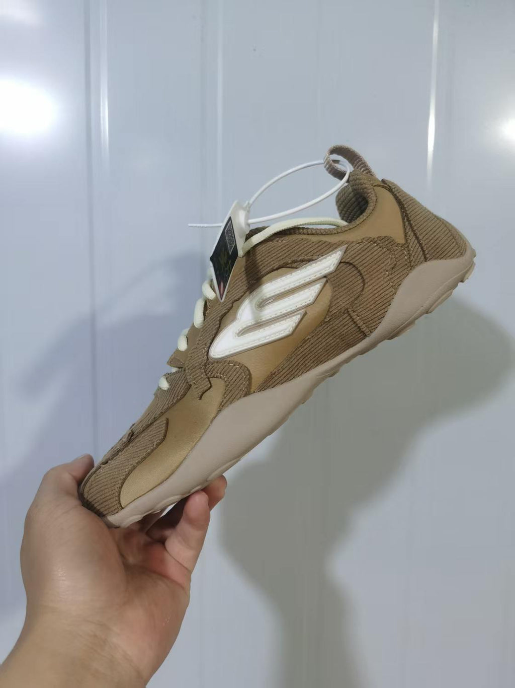 Balenciaga Monday Ultra Sneakers Beige White 853505 WNDI1 9990