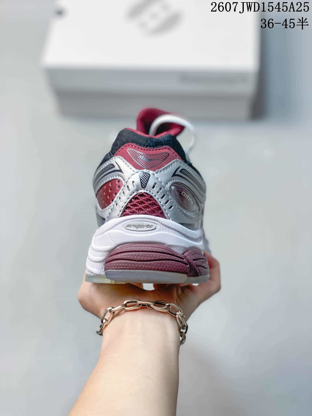 Saucony Pro Grid Omni 9 Burgundy Silver Sneakers 712650OWE
