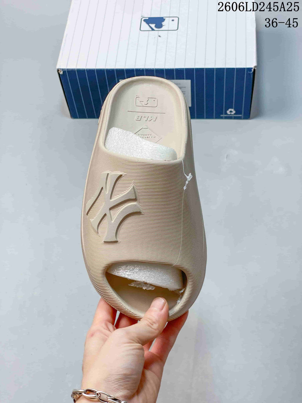 MLB Letter Logo Beige Slide Sandals 2606LD245A25