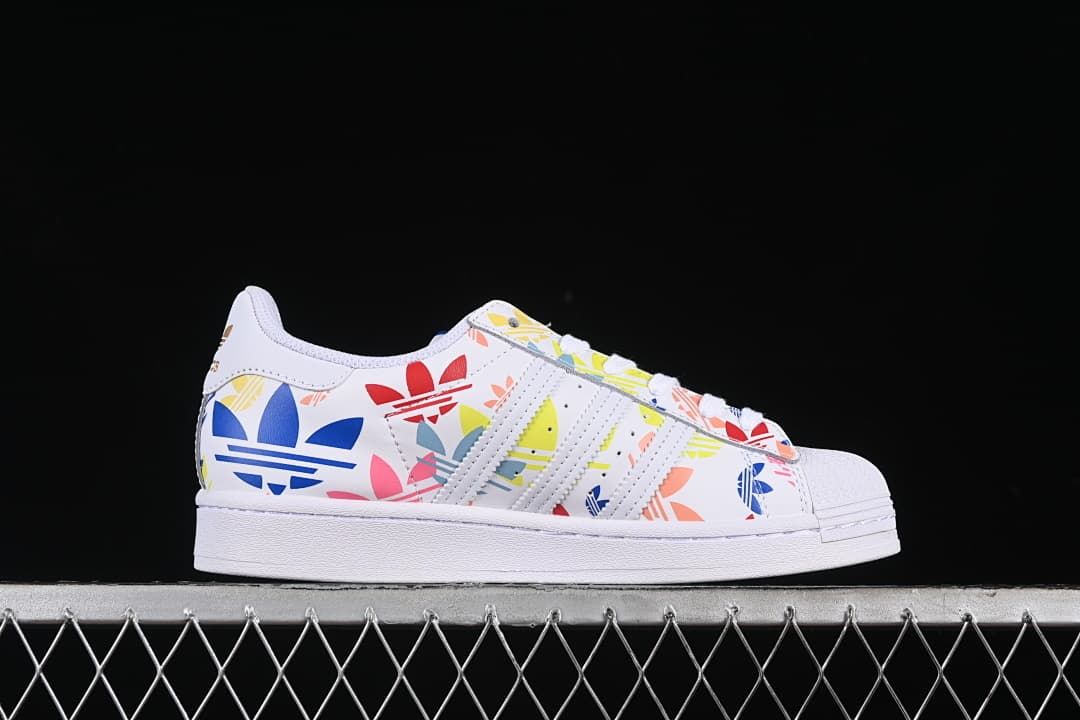 adidas Superstar H00183 Multicolor Shell-Toe Sneakers
