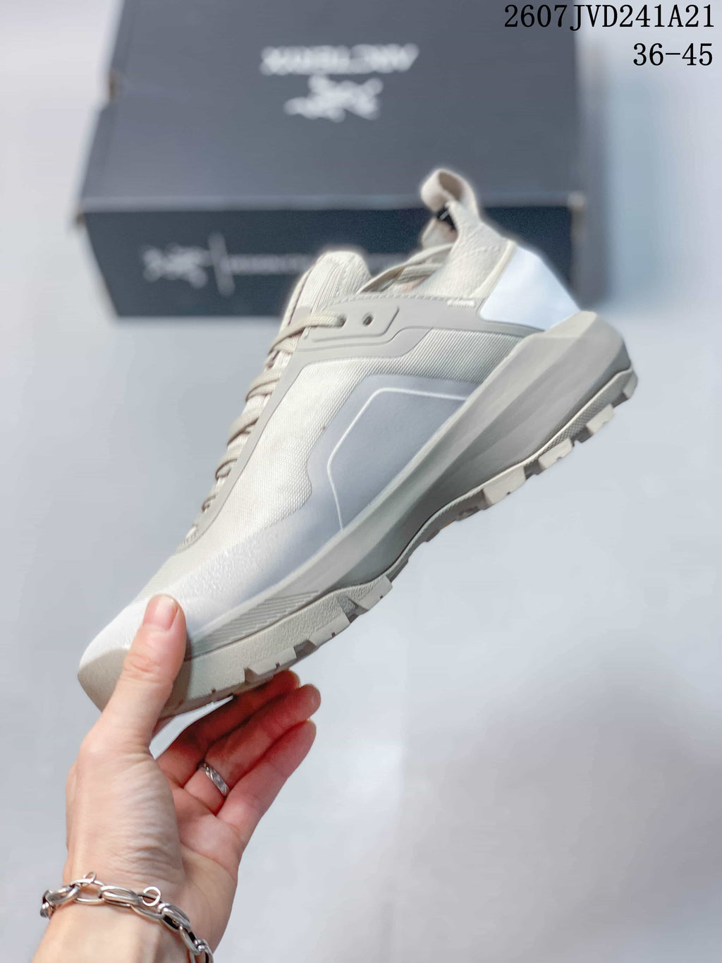 Arc'teryx Norvan LD 3 Trail Sneakers Light Gray 2607 JVD241A21