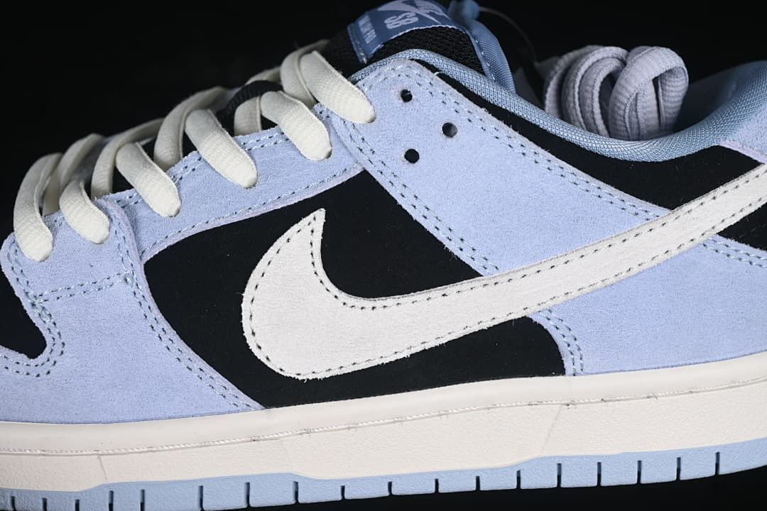 Nike SB Dunk Low Pro Blue and Black Sneakers HF3063-400