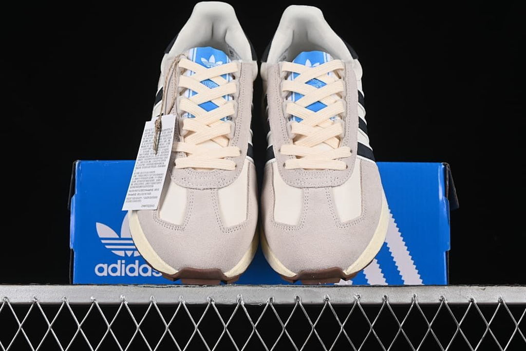 adidas Retropy E5 Sneakers IE8105 - Cream and Black