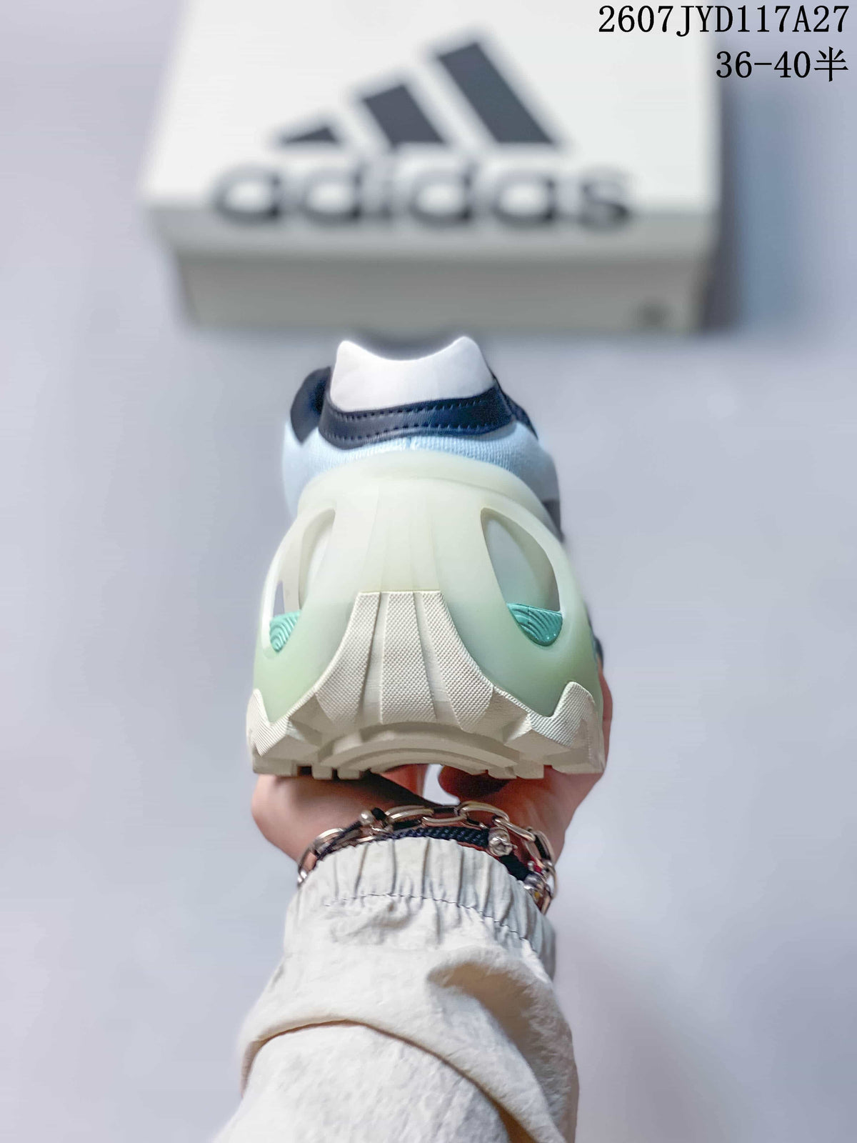 adidas OZWEEGO Wonder Runner Sneakers Blue Navy Cream