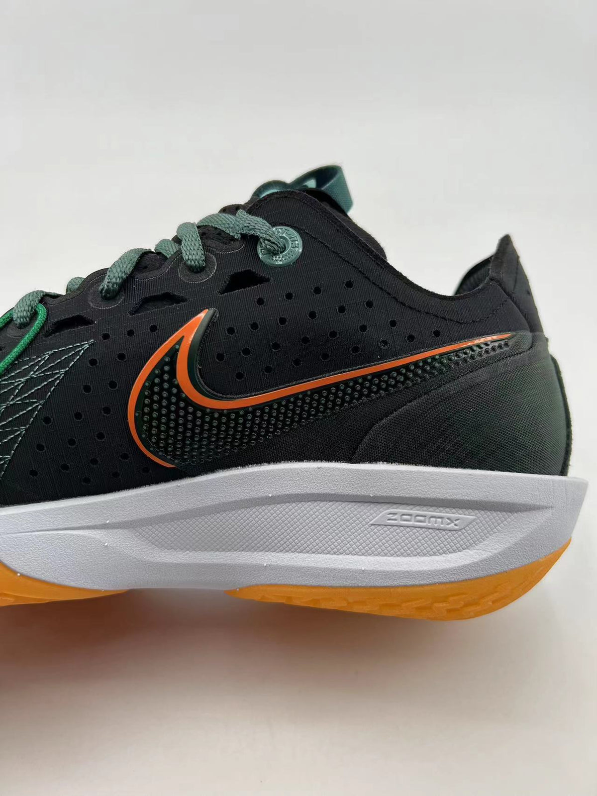 Nike GT Cut 3 Basketball Shoes Black Green DV2913-001