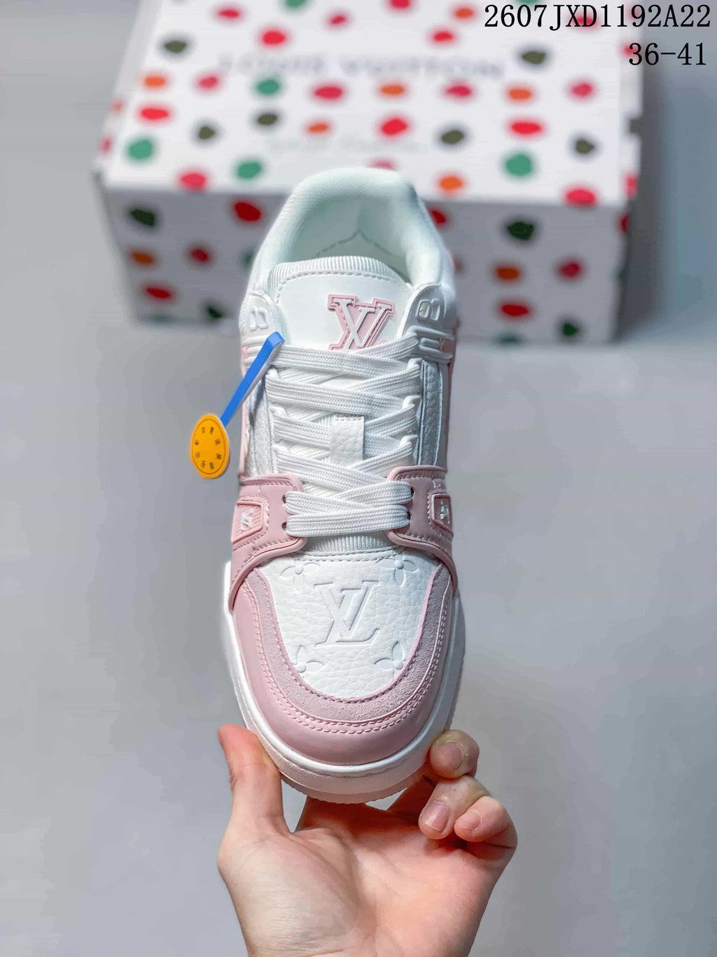 Louis Vuitton White and Pink Low-Top Sneakers JXD1192A22
