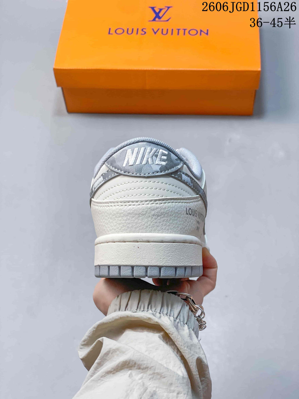 Nike Low-Top Sneaker in White and Grey, Style 2606JGD1156A26
