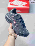 Nike Air Max Plus TN Sneakers Black Red 79205WTQ