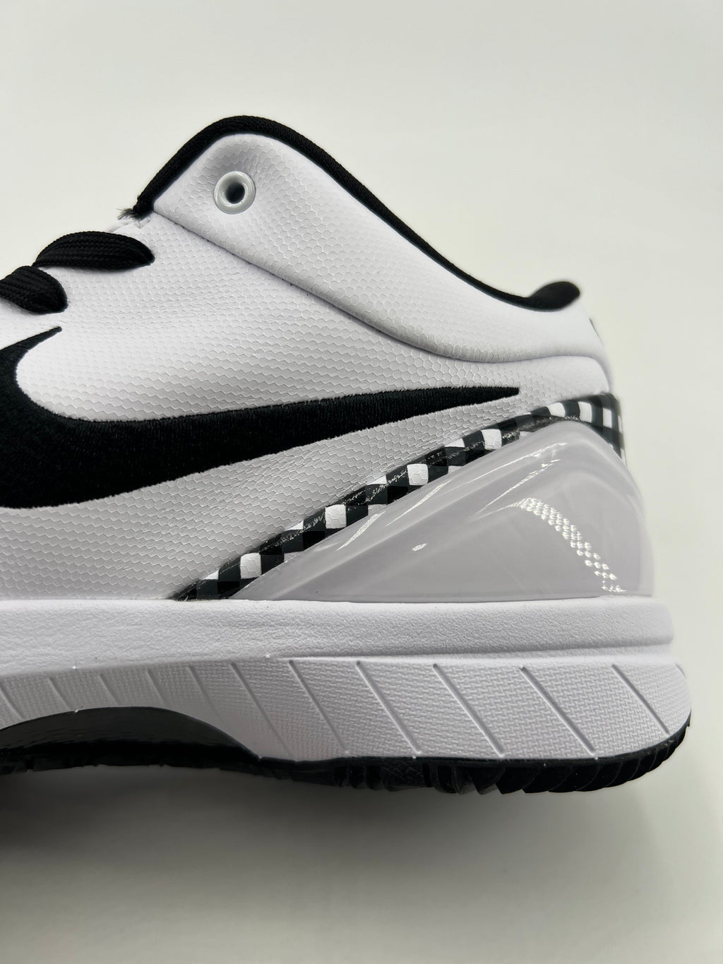 Nike Kobe 4 GIGI White Black Basketball Shoes