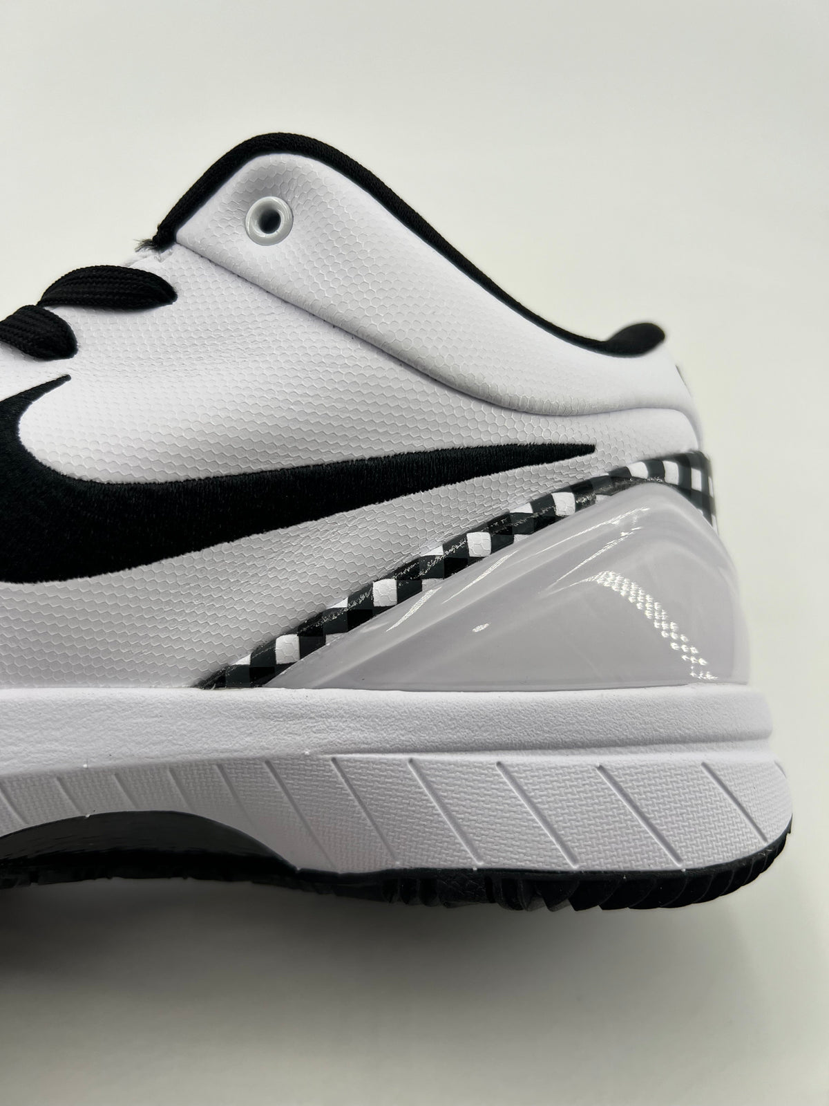 Nike Kobe 4 GIGI White Black Basketball Shoes
