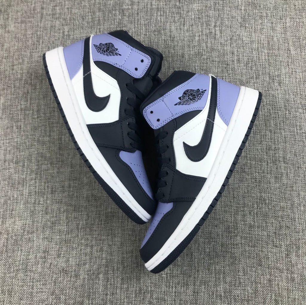Jordan 1 Mid Sneakers Deep Blue Toe 554724-445