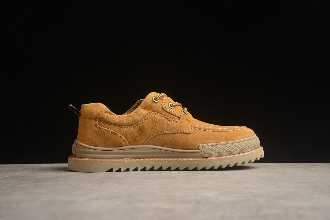 CAT Tramp Hike Low Men's Suede Shoes in Wheat