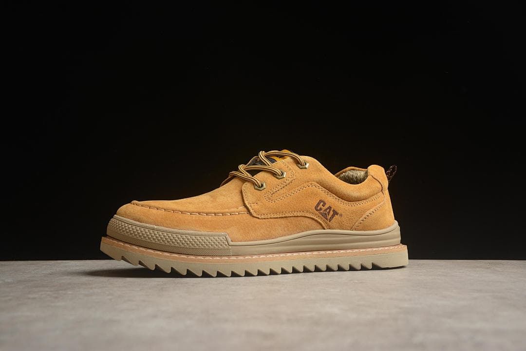 CAT Tramp Hike Low Men's Suede Shoes in Wheat