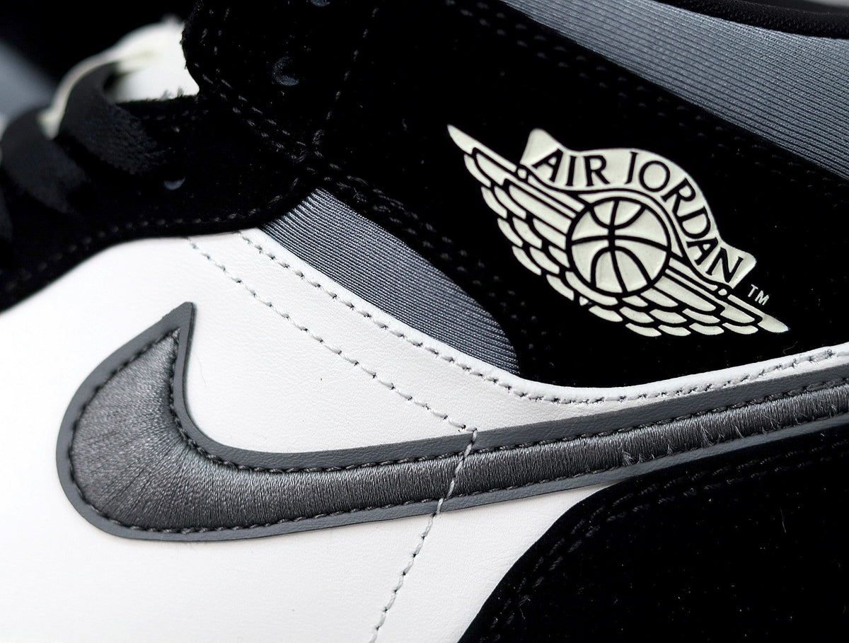 Jordan 1 Retro High OG Black White Sneakers 852542-011