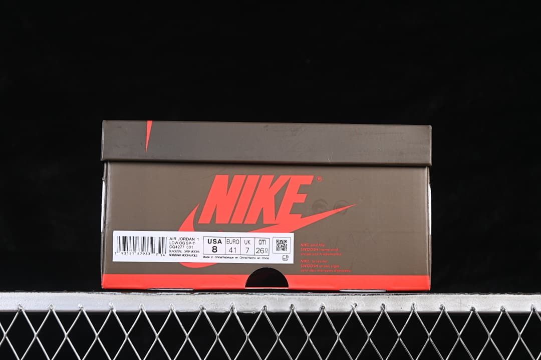 Nike Travis Scott x Air Jordan 1 Low OG Sneakers CQ4277-001