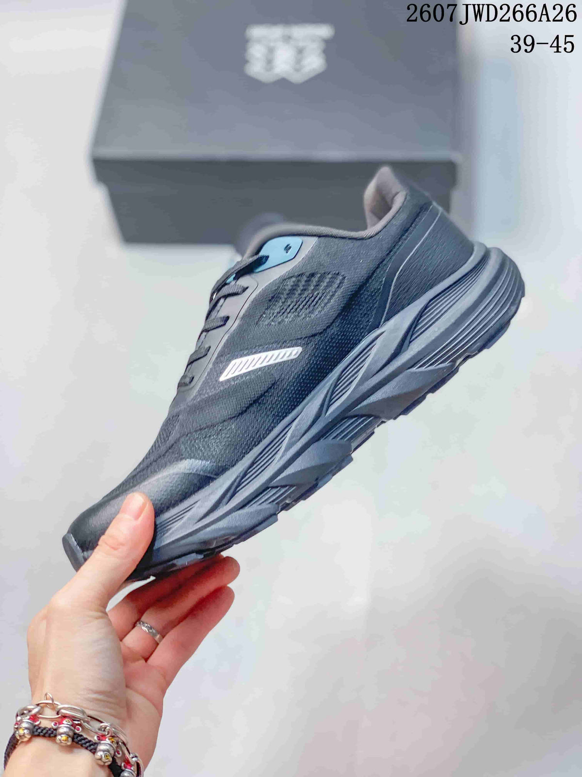 KOLON SPORT KRUST Trail Running Shoes Black 2607 JWD266A26