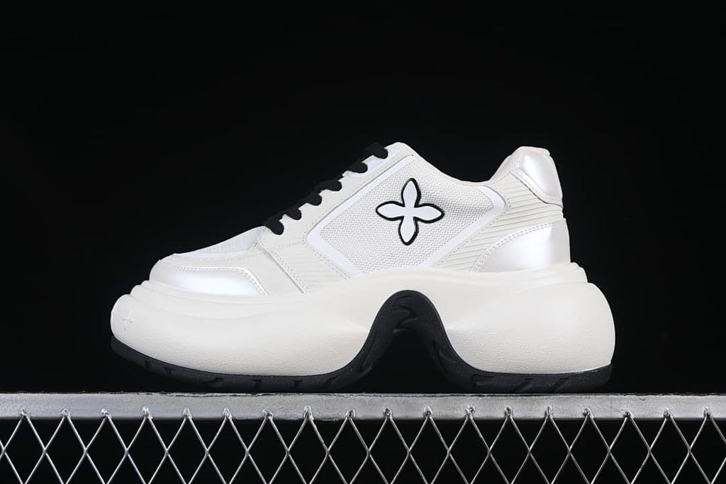 SMFK Future Ripple Low-Top Sneakers in White