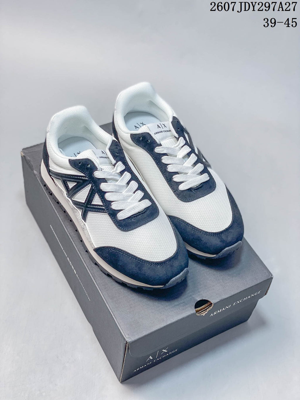 Armani Exchange Low-Top Sneakers White and Navy JDY297A27